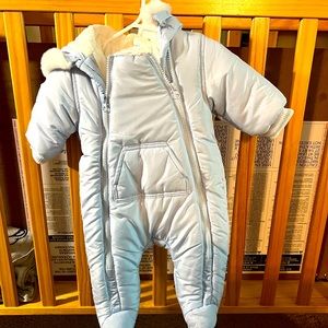 3-6 mo snowsuit. Unworn without tags